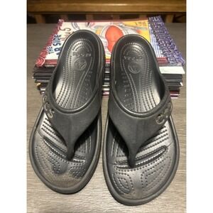 Crocs Unisex Flip-Flops Black Men's Size 6 Women's Size 8 Good Condition Clean